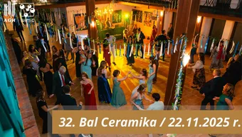 grupa ludzi ubranych galowo tańczą w sali