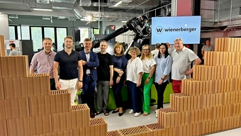 Pracownicy WIMiC AGH uczestniczyli w pokazie robota murującego WLTR